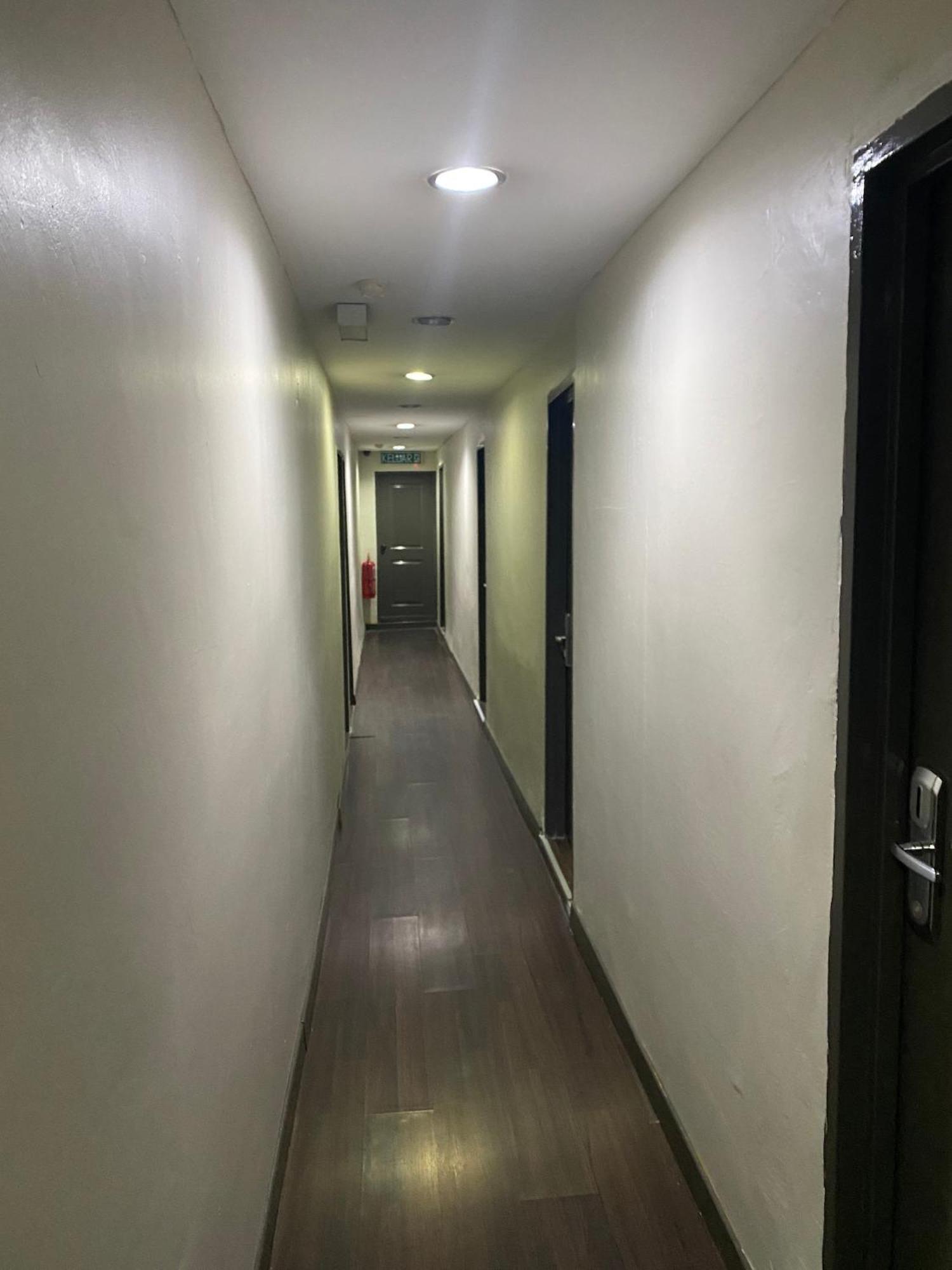 1St Living Subang Otel Subang Jaya Dış mekan fotoğraf