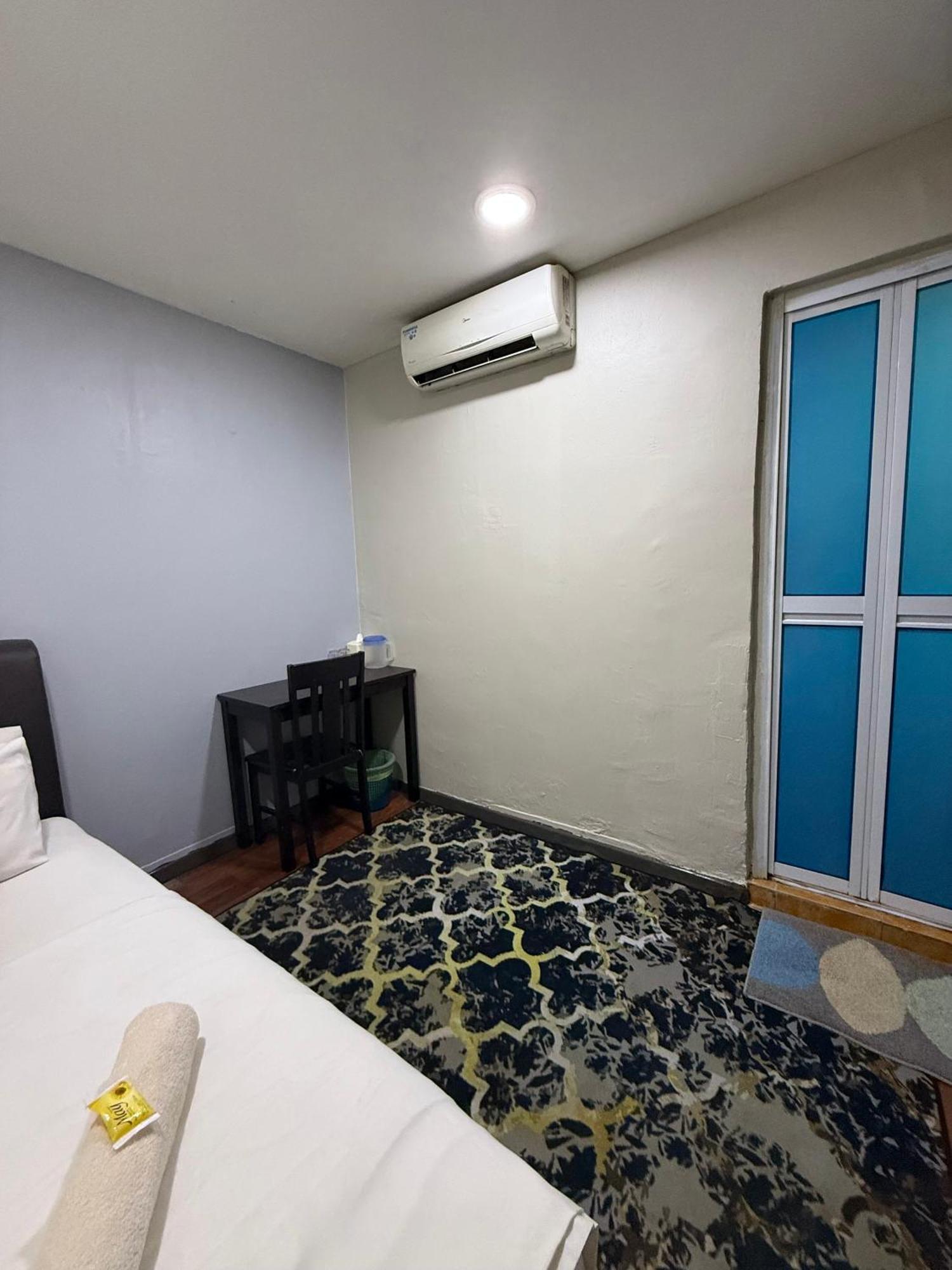 1St Living Subang Otel Subang Jaya Dış mekan fotoğraf